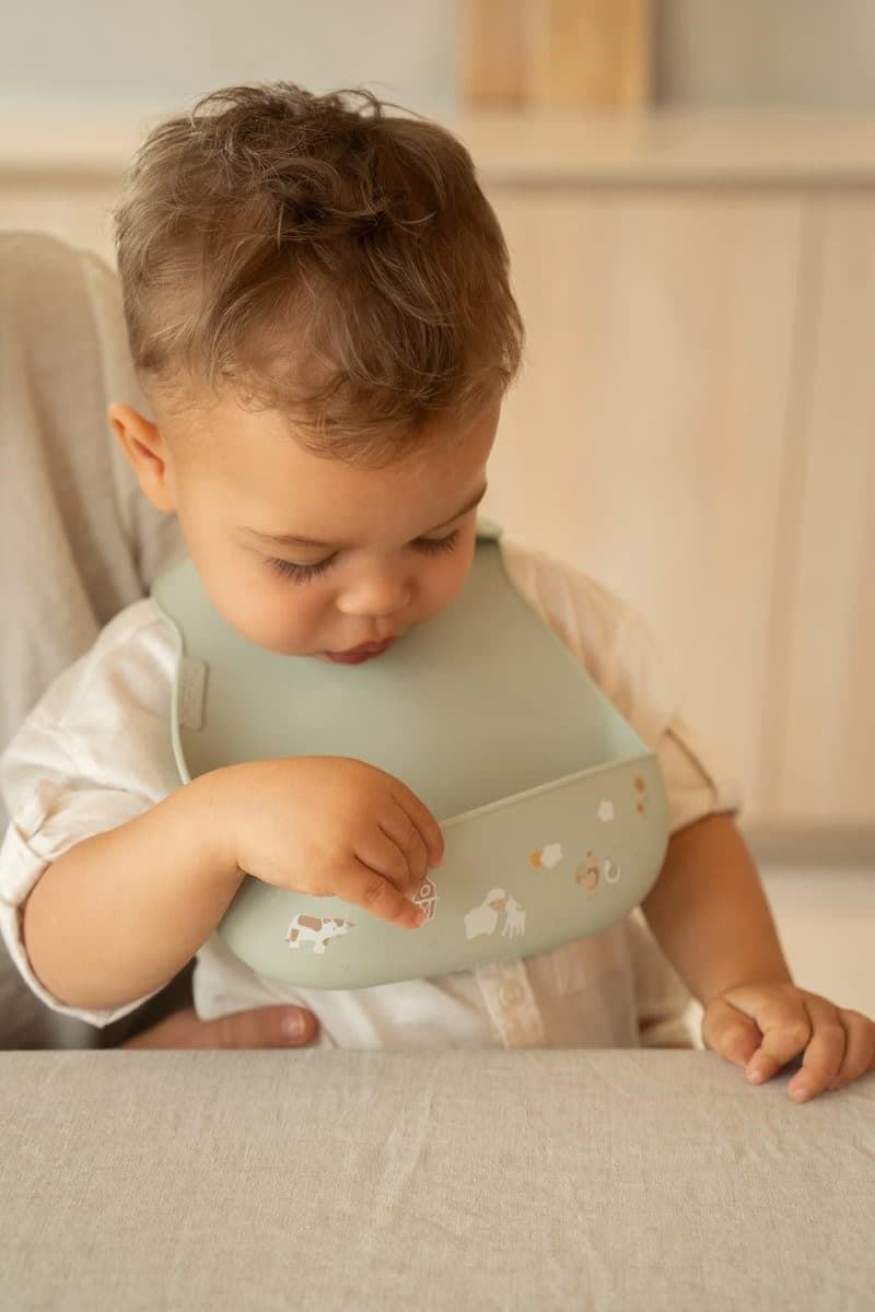Babero Silicona Mio Pequeña Granja - Imagen 3