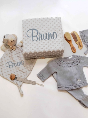 Caja Regalo Personalizada Gris Primera Puesta - Imagen 2