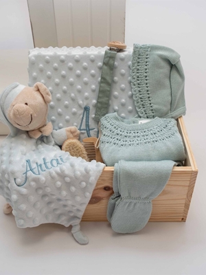 Caja Regalo Personalizada Verde Agua Primera Puesta - Imagen 1