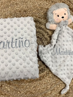 Manta y Dou Dou Personalizada Gris - Imagen 1