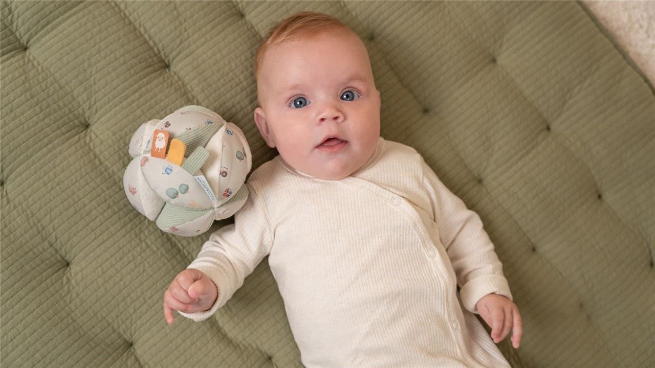 Pelota Montesori Pequeña Granja Little Dutch - Imagen 4