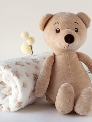 Peluche Oso Beige con Manta Estrellas - Imagen 1