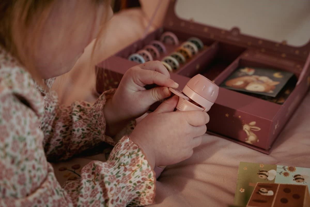 Proyector Linterna Rosa Little Dutch - Imagen 5
