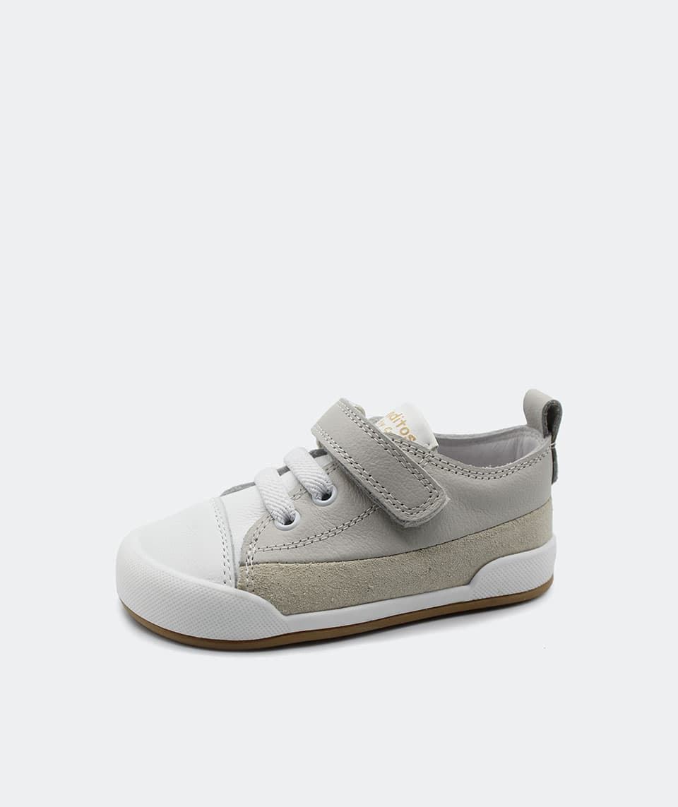 Zapato Deportivo Gris Blanditos - Imagen 1